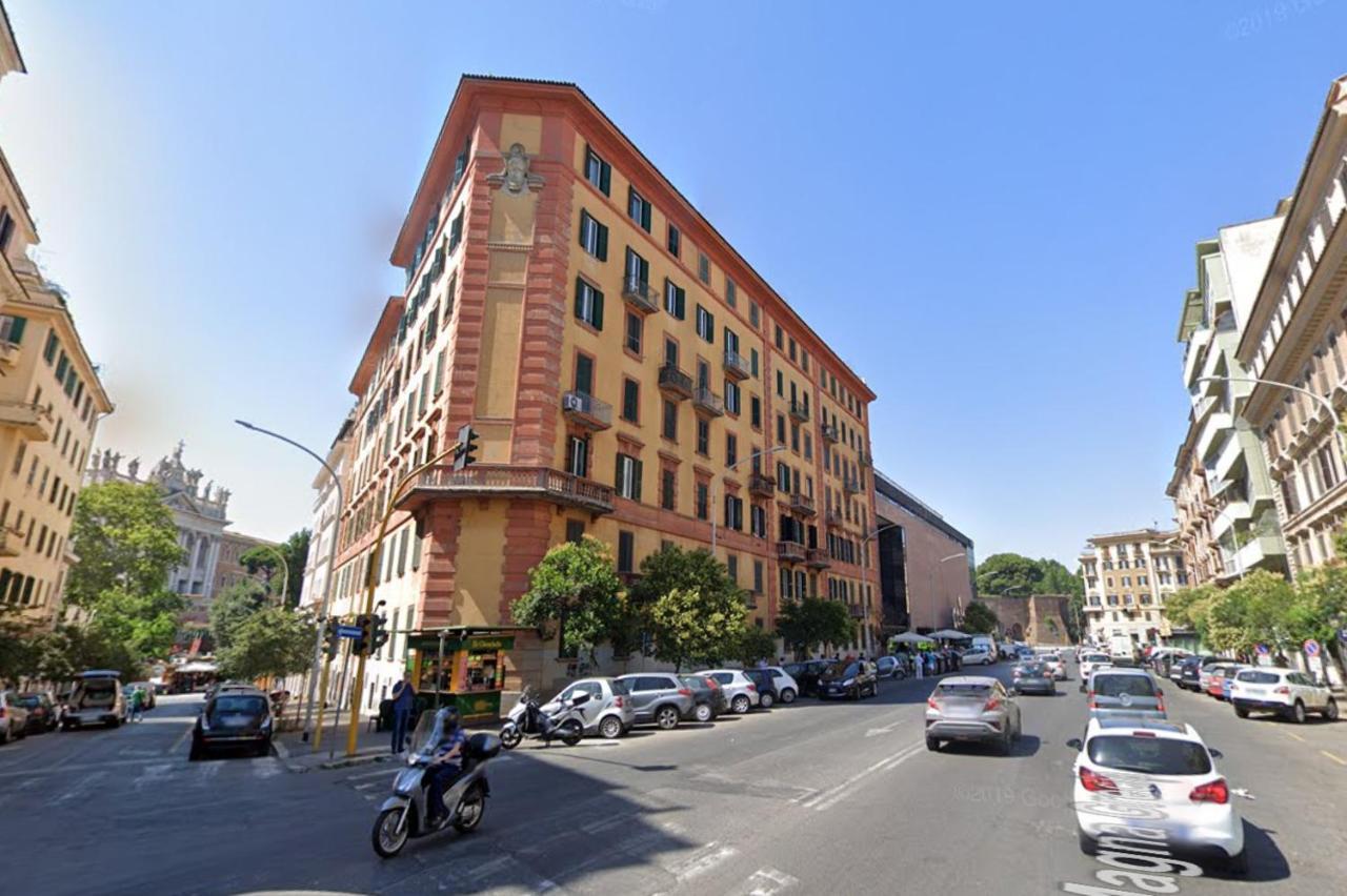 Lovely 4-Bedroom Apartment 30M Sangiovanni Metro Roma Dış mekan fotoğraf