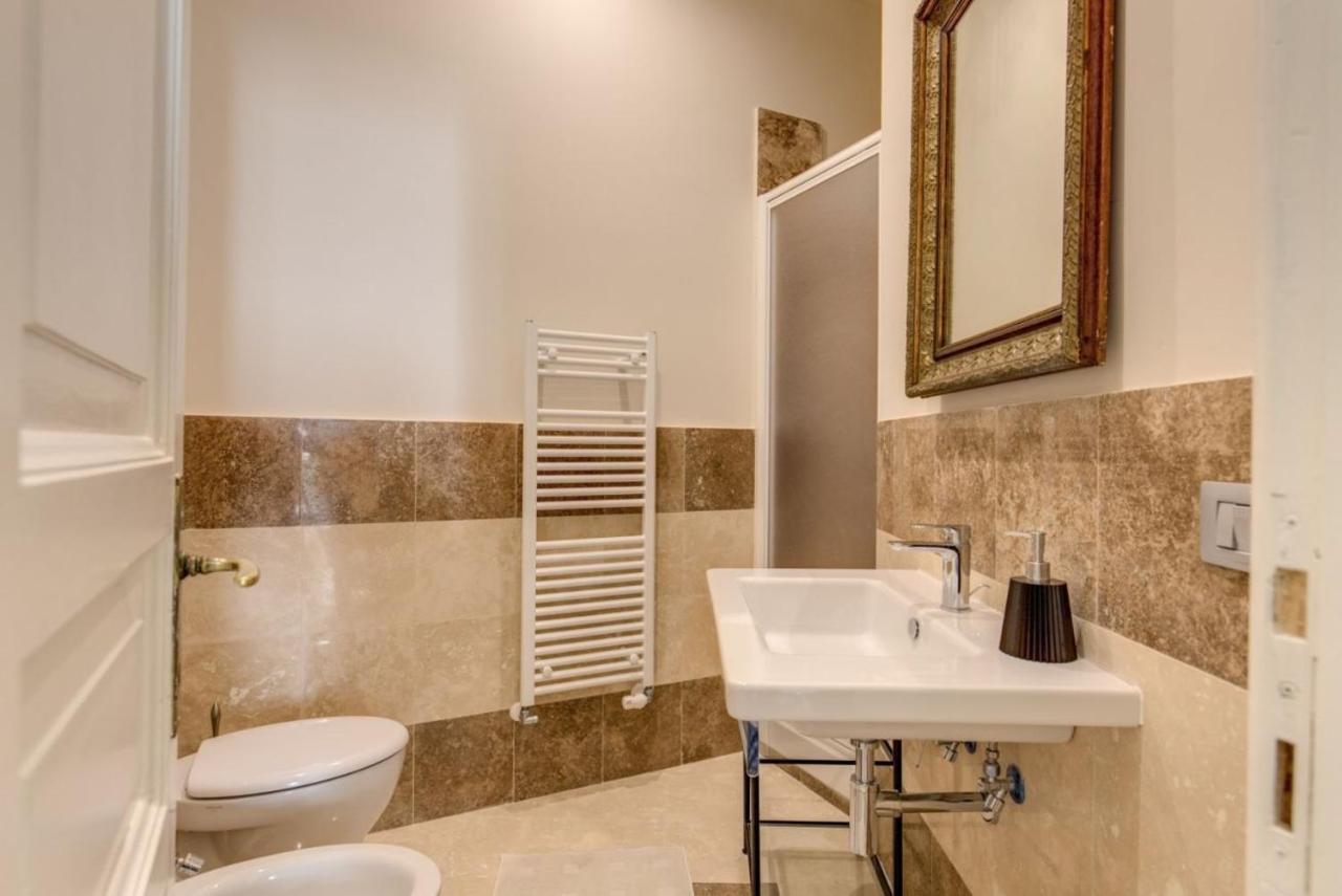 Lovely 4-Bedroom Apartment 30M Sangiovanni Metro Roma Dış mekan fotoğraf