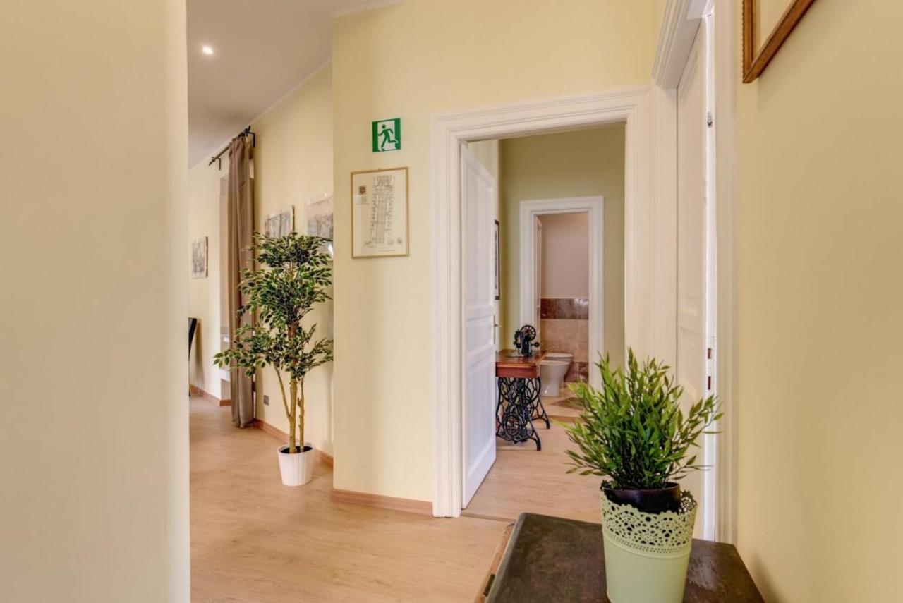 Lovely 4-Bedroom Apartment 30M Sangiovanni Metro Roma Dış mekan fotoğraf