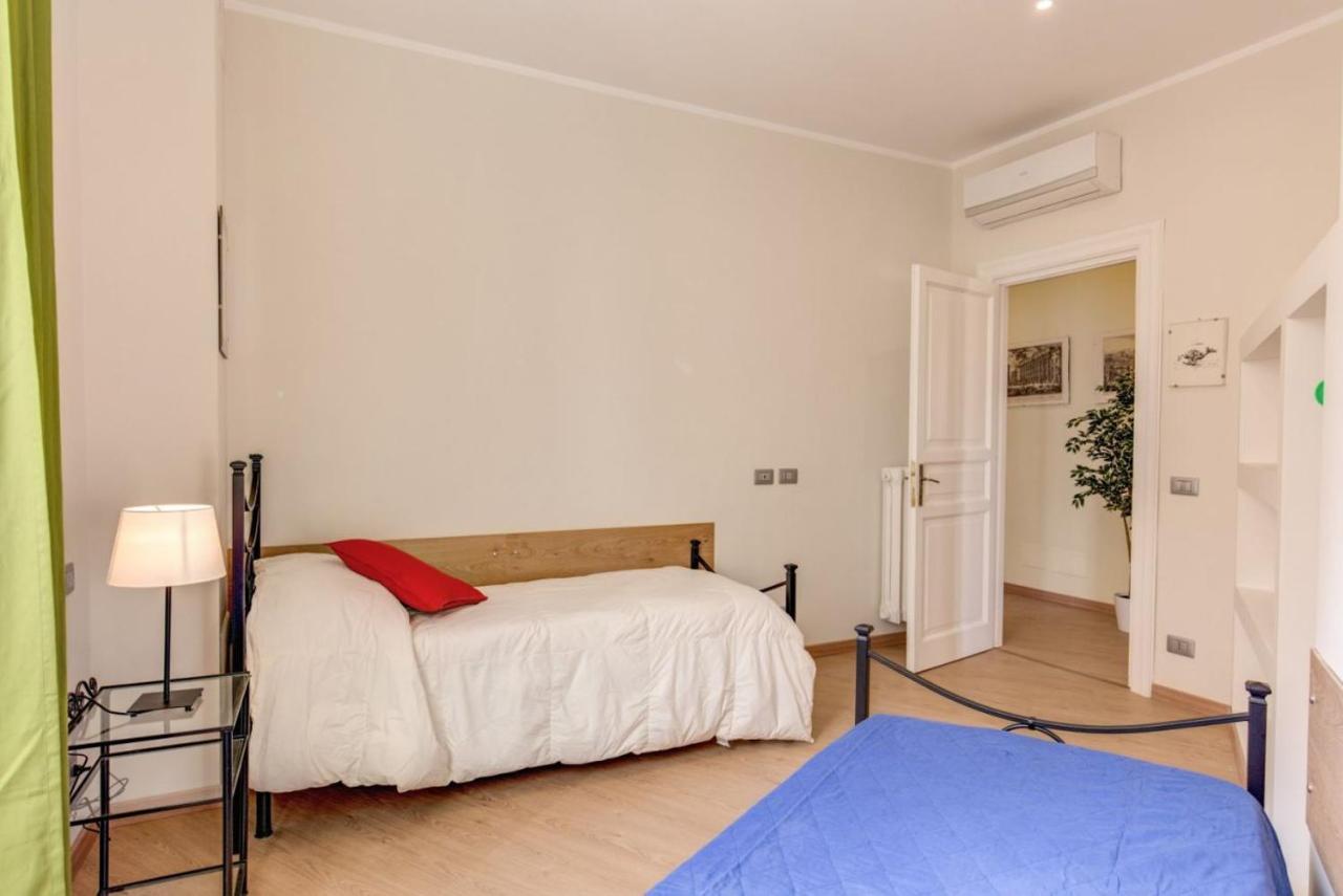 Lovely 4-Bedroom Apartment 30M Sangiovanni Metro Roma Dış mekan fotoğraf